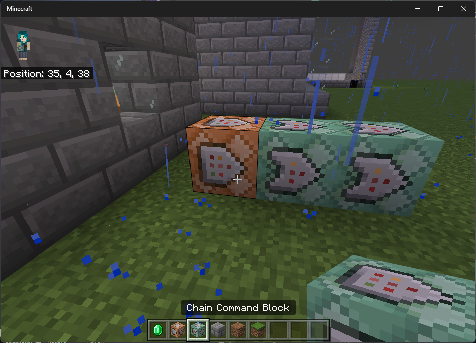 Screenshot showing a 3 command block chain, one impuse command block pointing to the remaining chain command blocks